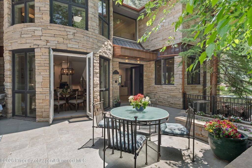 23 of 57 - 736 W Smuggler Street, Aspen, CO