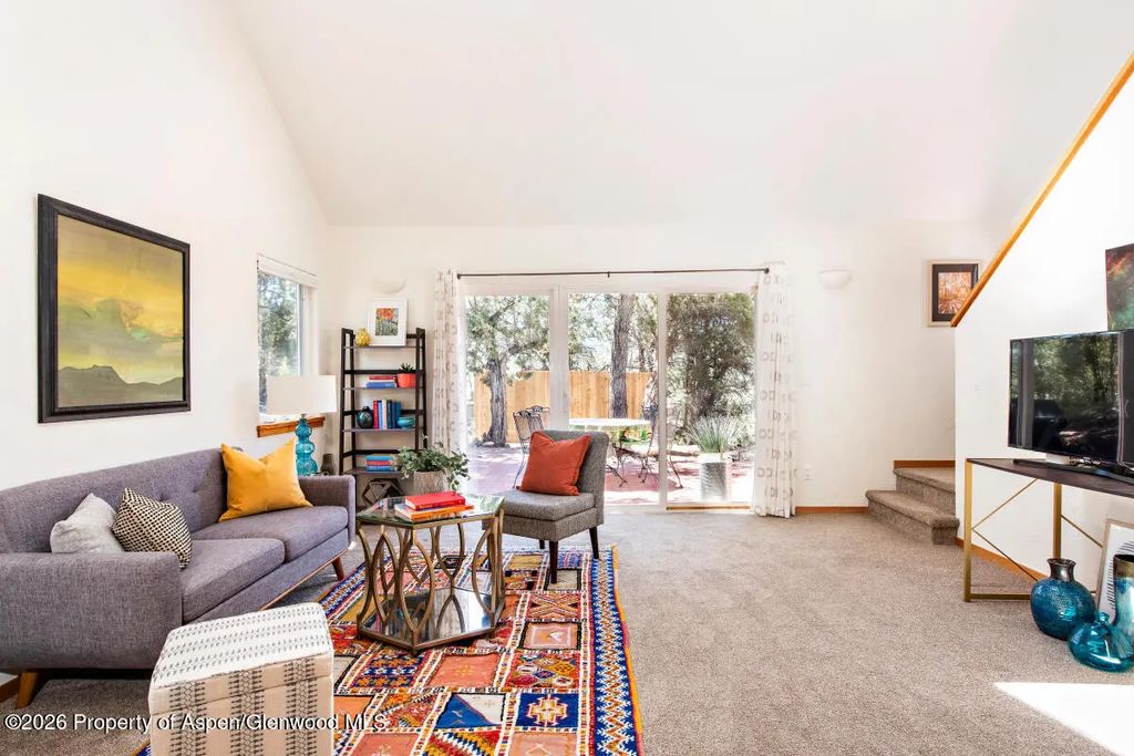 472 Original Road, Basalt