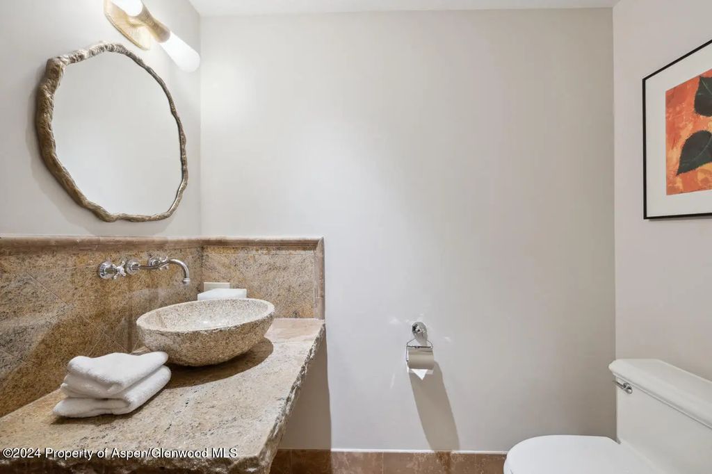 8 of 39 - 415 E Dean St, Unit 45, Week 12, Aspen, CO
