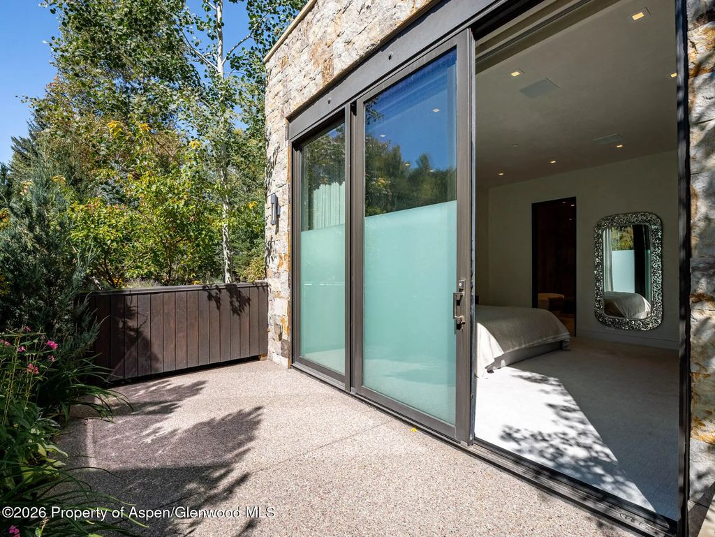 13 of 45 - 1154 E Cooper Avenue Unit B, Aspen, CO