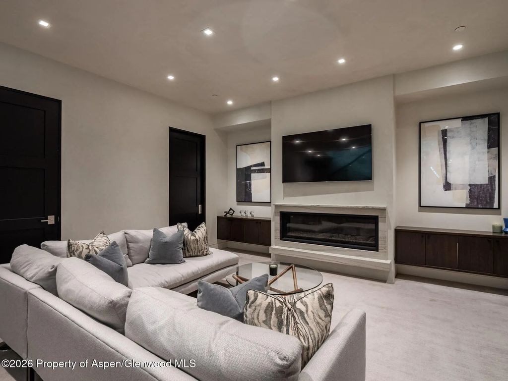 22 of 45 - 1154 E Cooper Avenue Unit B, Aspen, CO