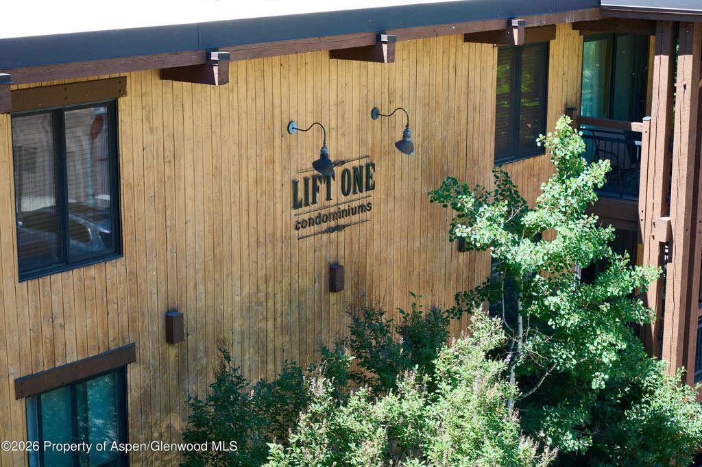 4 of 20 - 131 E Durant Avenue 410, Aspen, CO