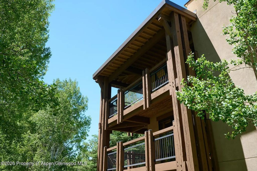 6 of 20 - 131 E Durant Avenue 410, Aspen, CO