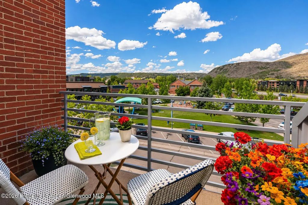 15 of 22 - 231 Robinson Street 320, Basalt, CO