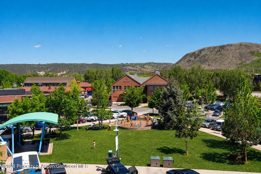 16 of 22 - 231 Robinson Street 320, Basalt, CO