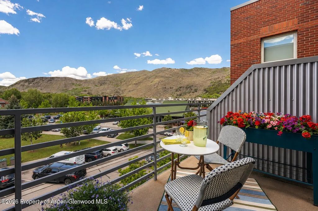 17 of 22 - 231 Robinson Street 320, Basalt, CO