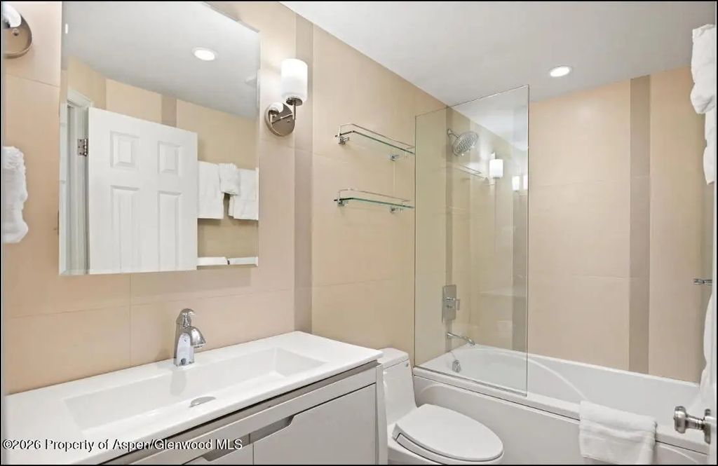 7 of 14 - 805 E Cooper Avenue 12, Aspen, CO