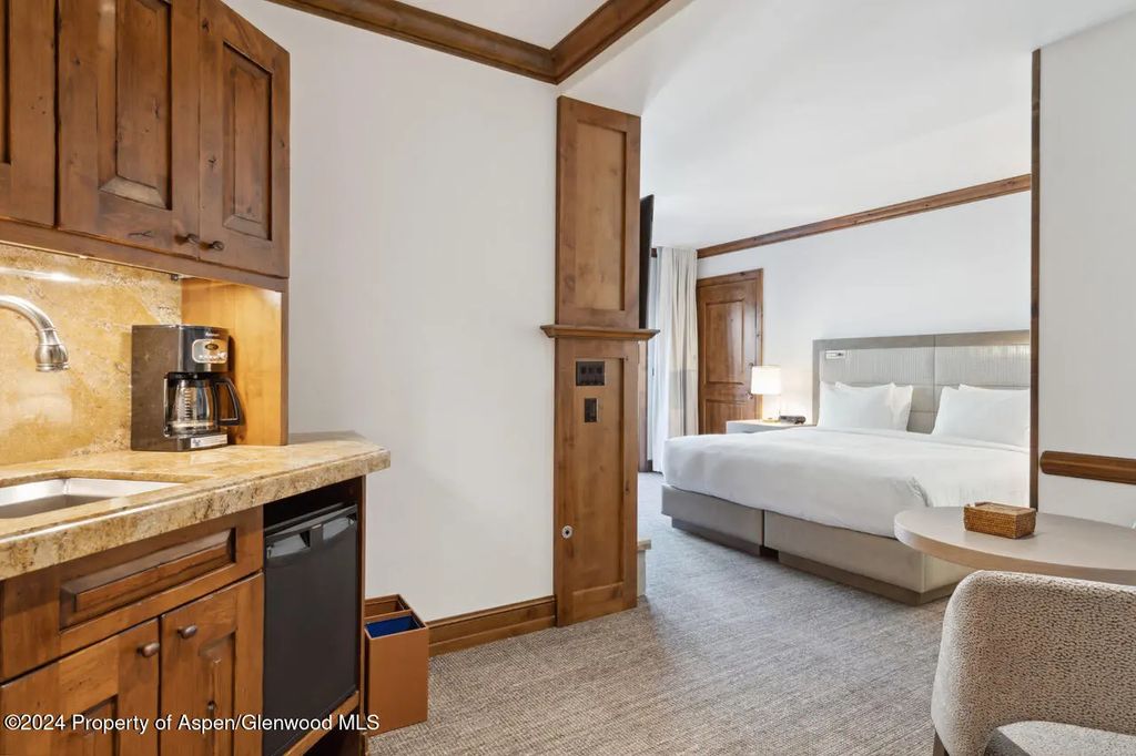29 of 39 - 415 E Dean St, Unit 45, Week 35, Aspen, CO