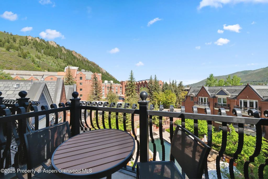 4 of 25 - 415 E Dean St, Unit 50, Week 8, Aspen, CO
