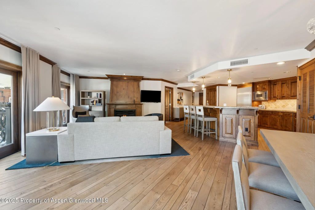 6 of 25 - 415 E Dean St, Unit 50, Week 8, Aspen, CO