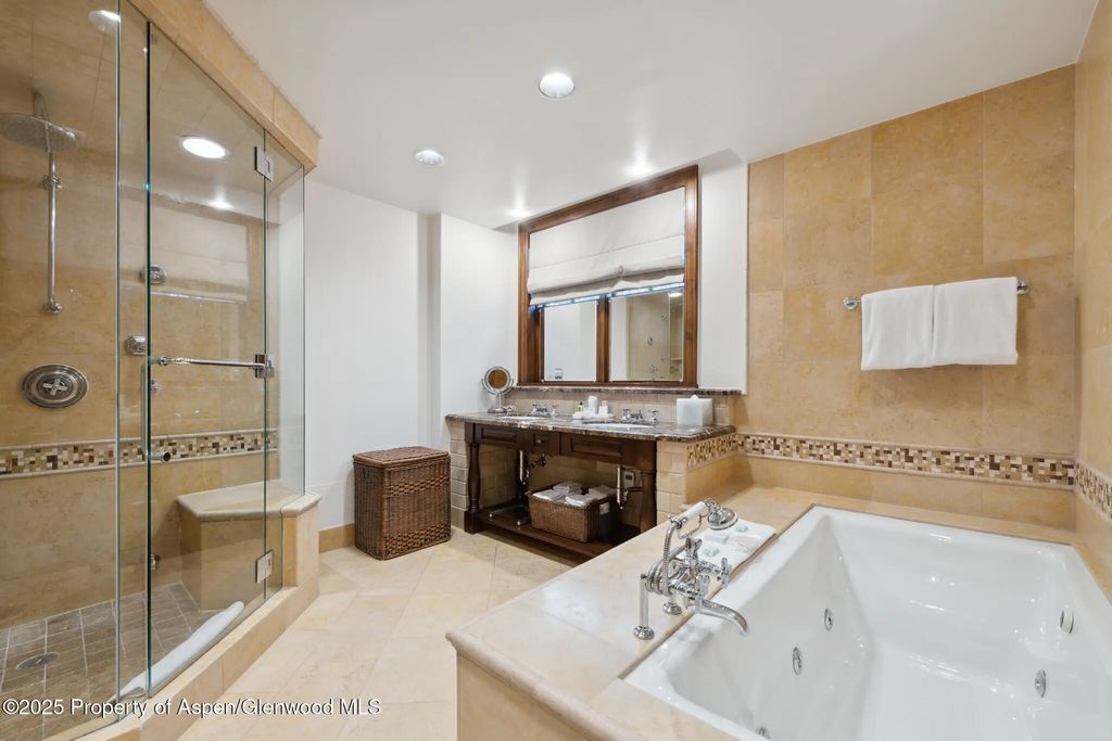 14 of 28 - 415 E Dean St., #25, Week 6, Aspen, CO