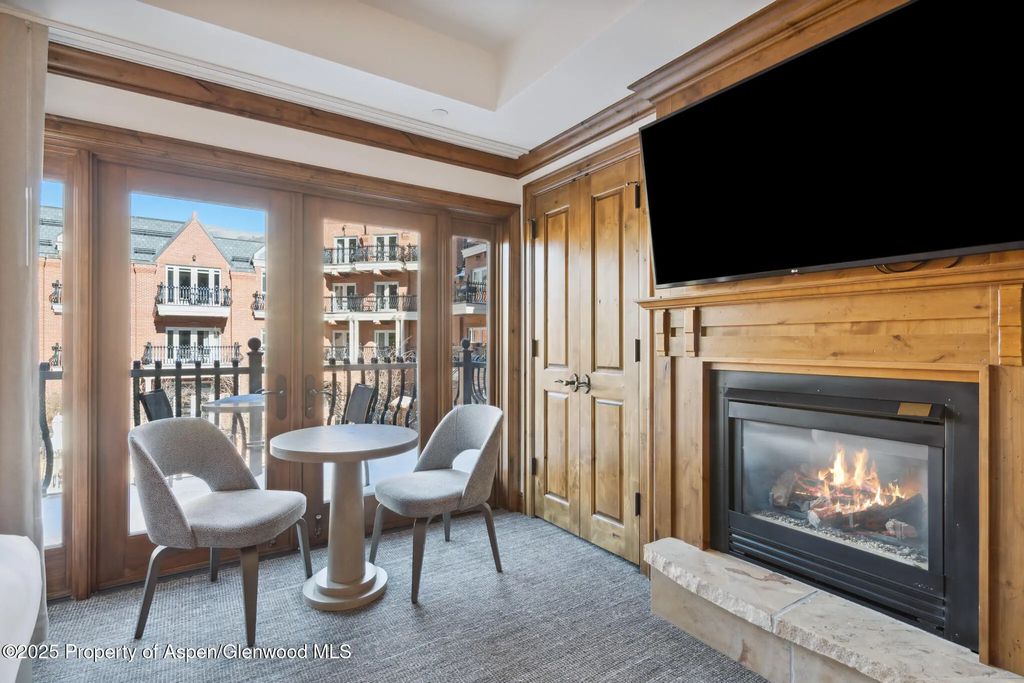 18 of 28 - 415 E Dean St., #25, Week 6, Aspen, CO