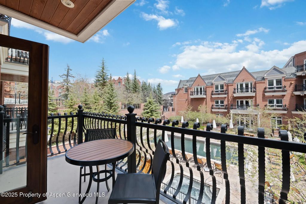 20 of 28 - 415 E Dean St., #25, Week 6, Aspen, CO