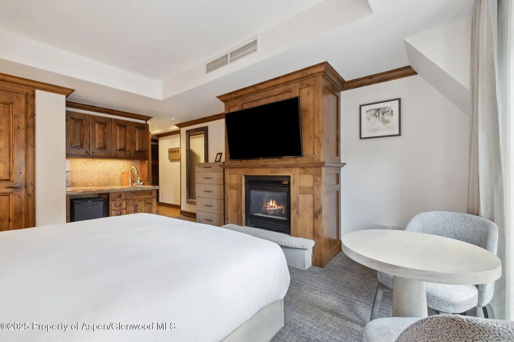 18 of 36 - 415 E Dean St, Unit 36, Week 33, Aspen, CO