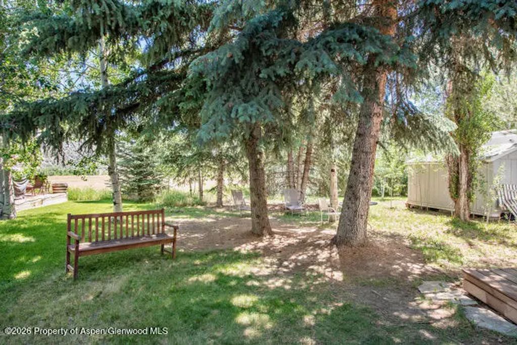 4 of 27 - 43 Bear Claw, Aspen, CO