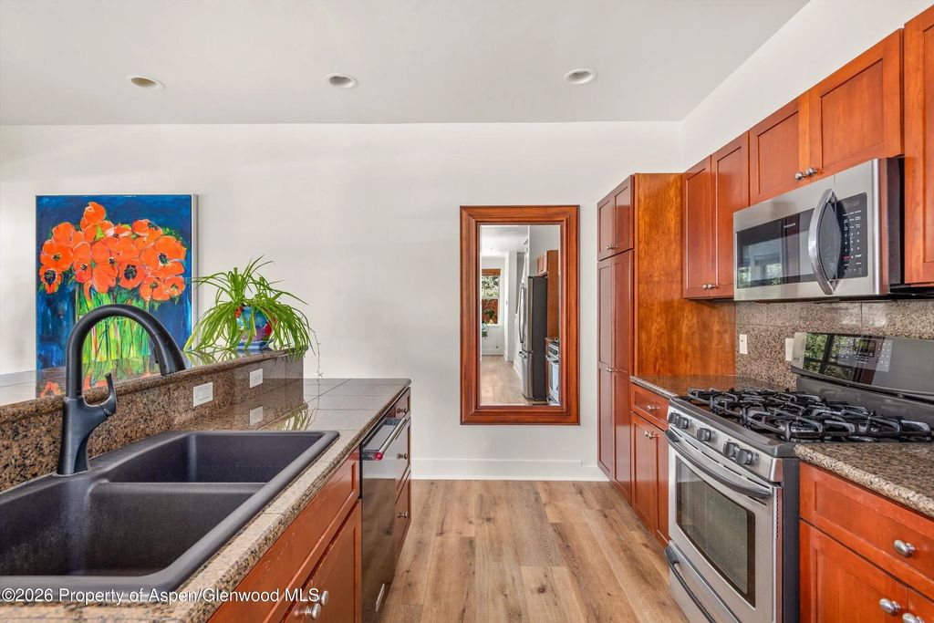 12 of 33 - 520 Evans Court, Basalt, CO