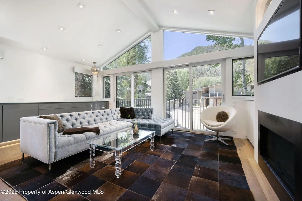 7 of 31 - 950 E Durant Avenue 4, Aspen, CO