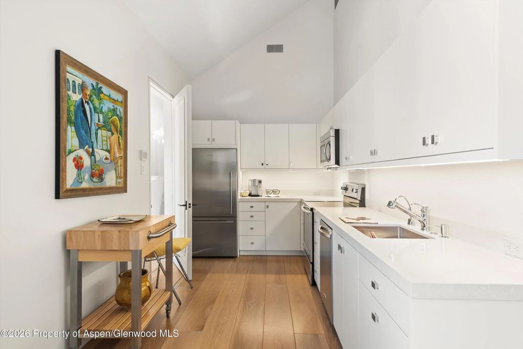28 of 59 - 372 Sunnyside Lane, Aspen, CO