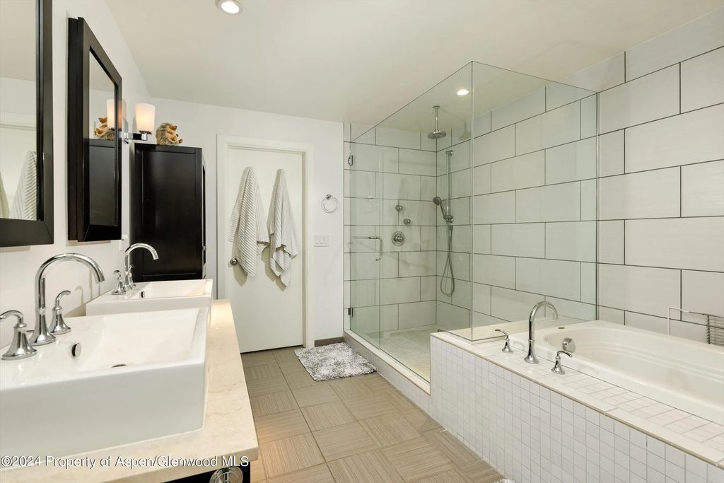 21 of 29 - 725 Castle Creek Drive, Aspen, CO