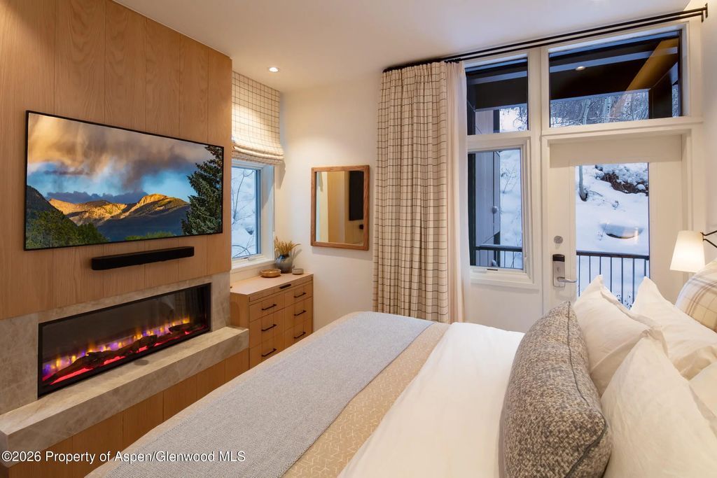 6 of 13 - 800 S Mill Street 201, Aspen, CO