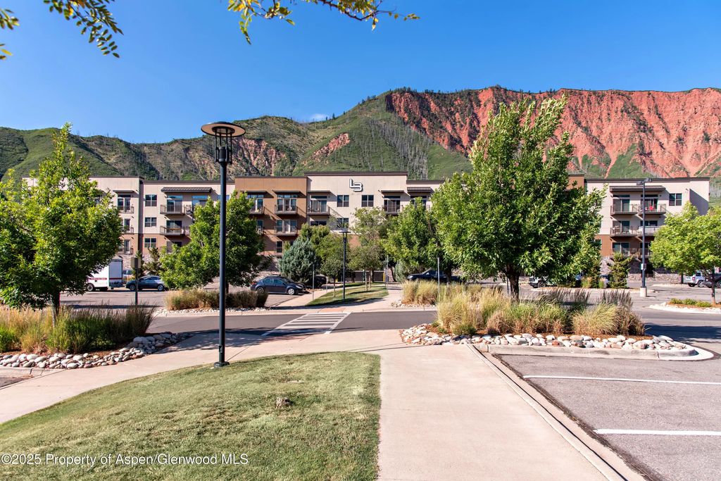 8 of 45 - 253 Wulfsohn Road 211, Glenwood Springs, CO
