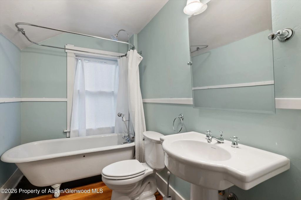 35 of 87 - 275 S 4th Street, Carbondale, CO