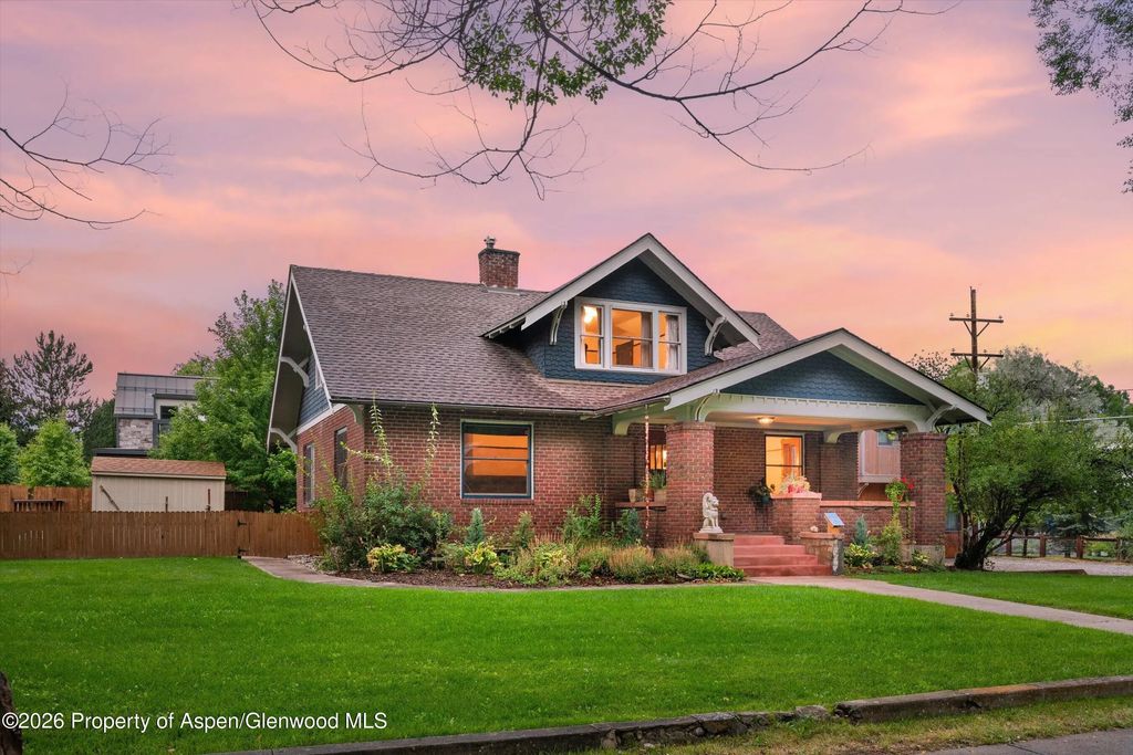 39 of 87 - 275 S 4th Street, Carbondale, CO