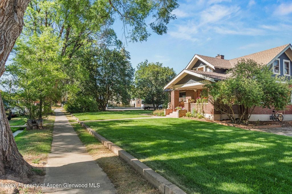 67 of 87 - 275 S 4th Street, Carbondale, CO