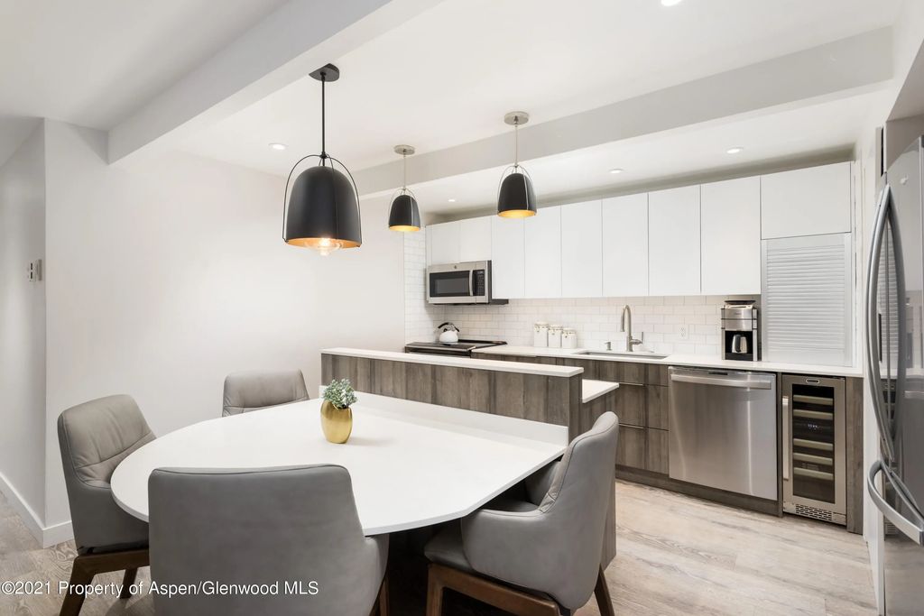 7 of 13 - 630 E Cooper Avenue 2, Aspen, CO