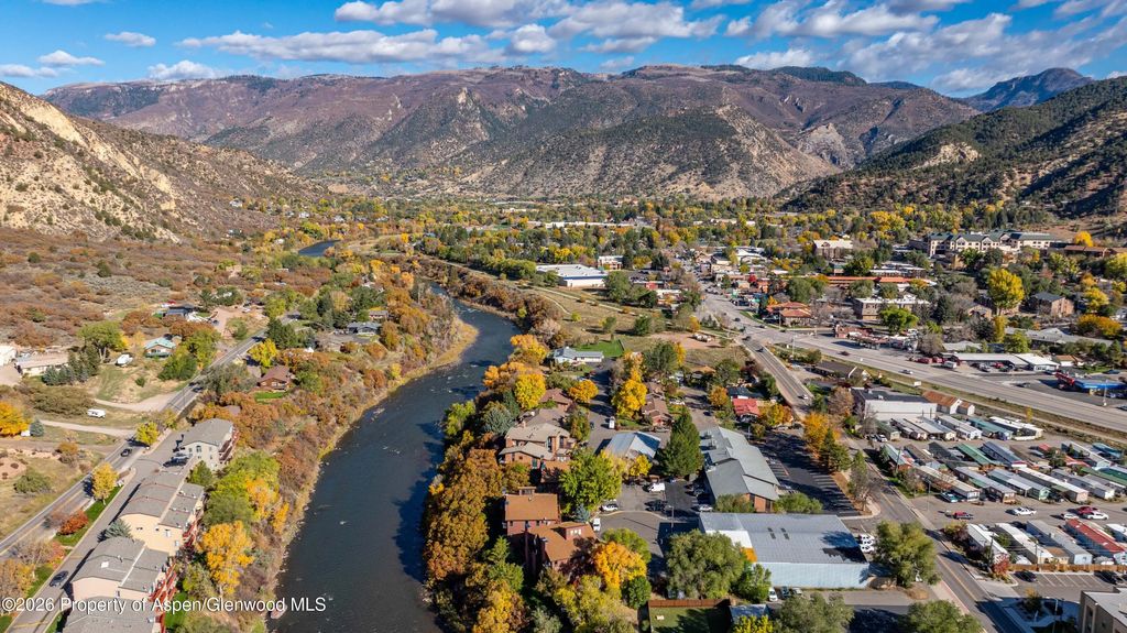 14 of 19 - 2505 Cisar Court 3d, Glenwood Springs, CO