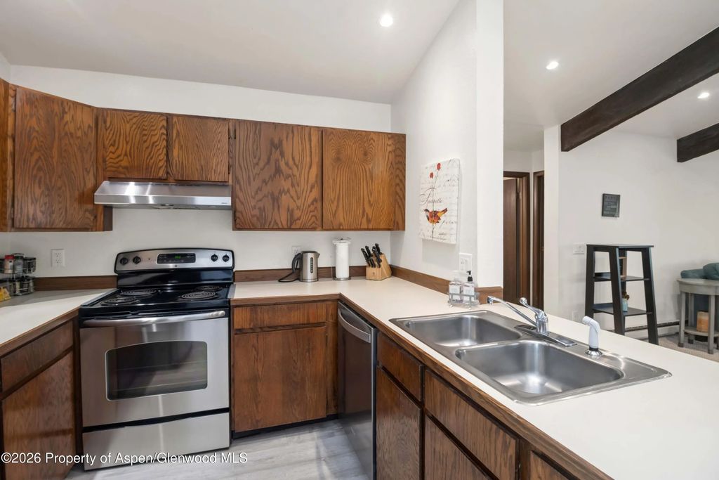 7 of 19 - 2505 Cisar Court 3d, Glenwood Springs, CO