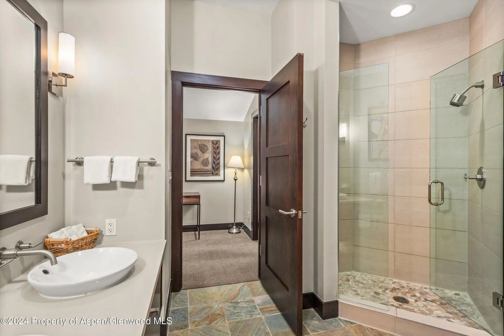 8 of 13 - 120 Carriage Way 2303, Snowmass Village, CO
