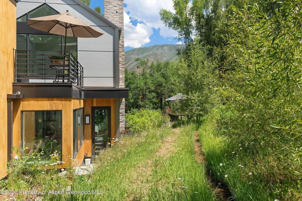 67 of 74 - 813 W Smuggler Street, Aspen, CO