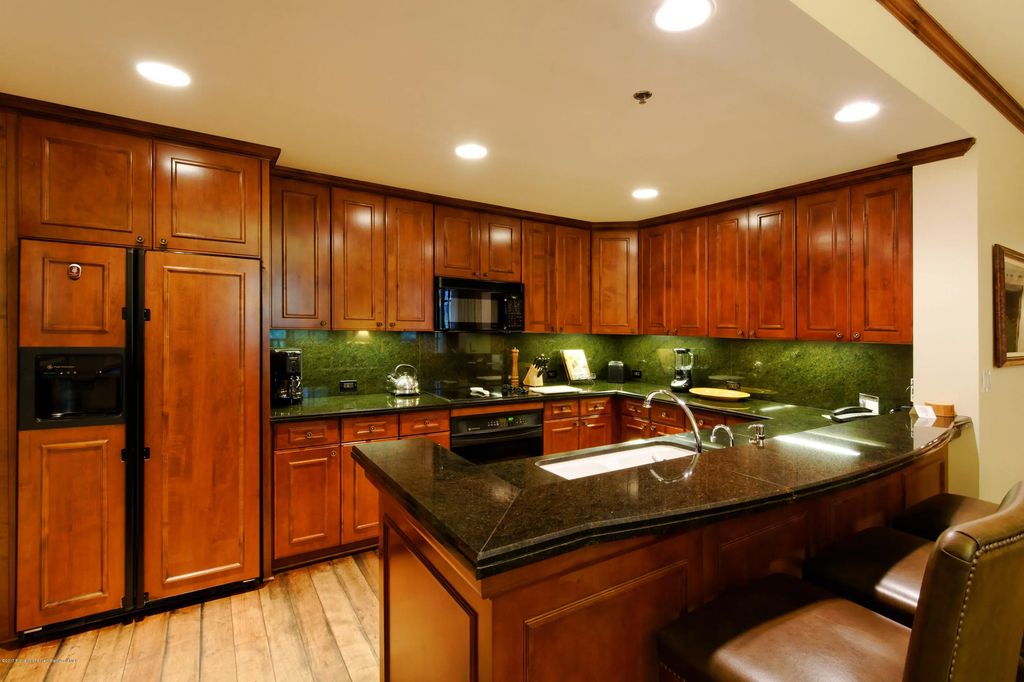 5 of 19 - 0075 Prospector Road Unit 8405 Winter Interest 3, Aspen, CO