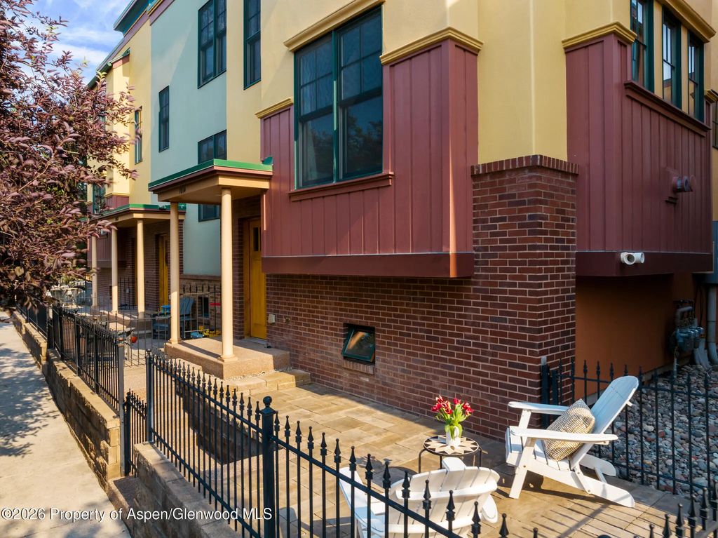 4 of 33 - 1032 Colorado Avenue, Carbondale, CO