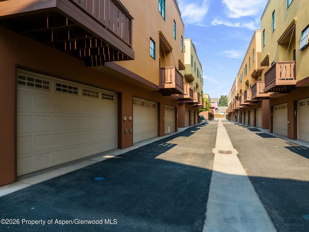 9 of 33 - 1032 Colorado Avenue, Carbondale, CO