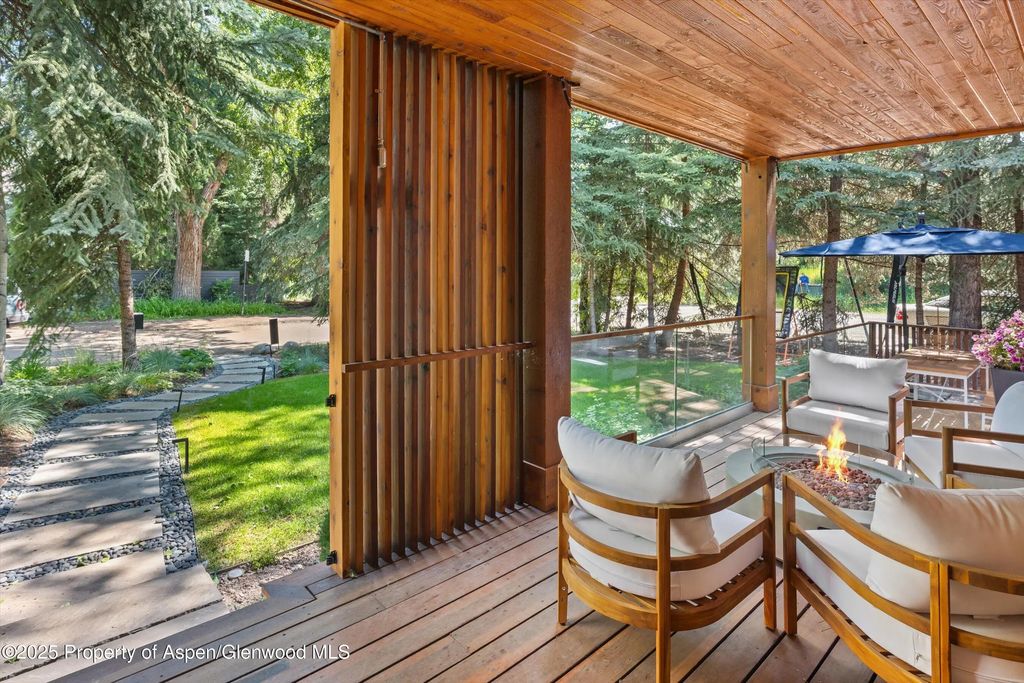 10 of 32 - 901 W Francis Street, Aspen, CO