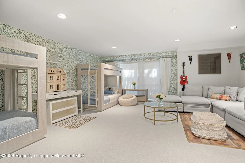 22 of 32 - 901 W Francis Street, Aspen, CO