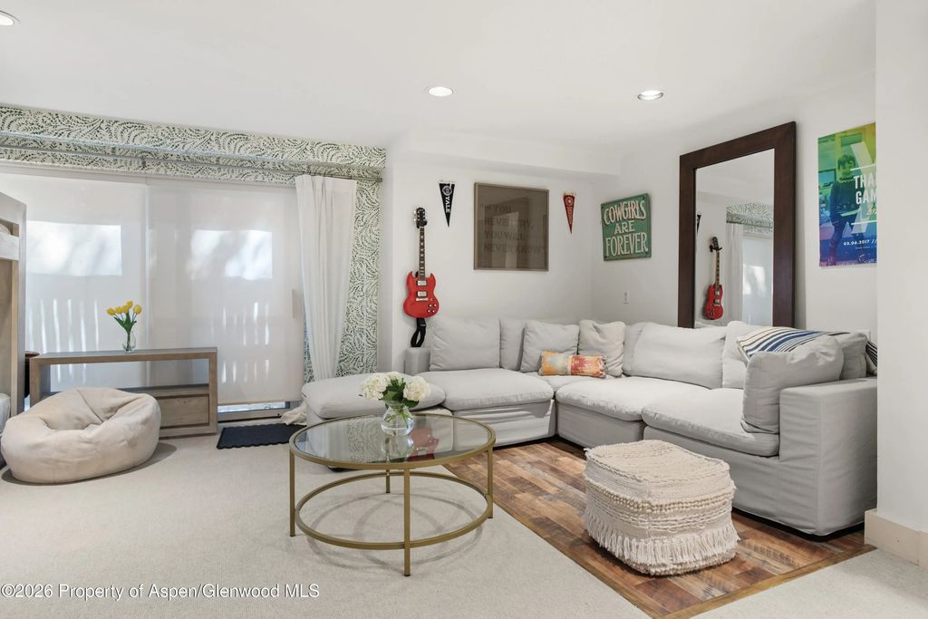 23 of 32 - 901 W Francis Street, Aspen, CO