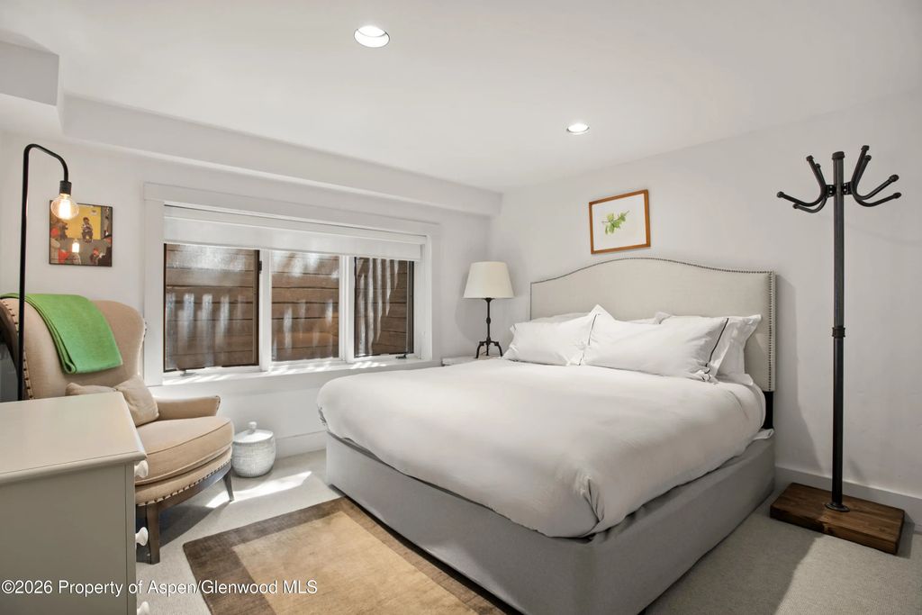 27 of 32 - 901 W Francis Street, Aspen, CO