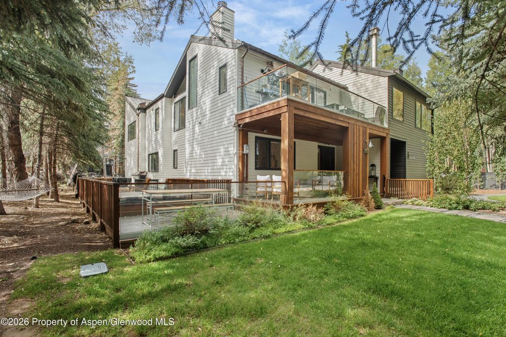 31 of 32 - 901 W Francis Street, Aspen, CO