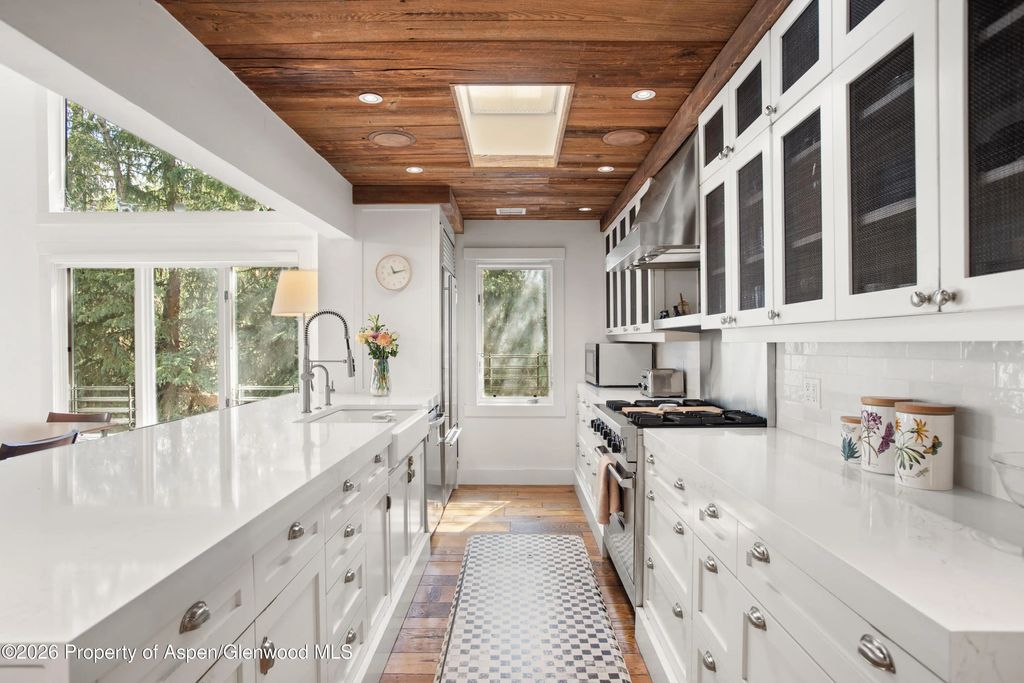 8 of 32 - 901 W Francis Street, Aspen, CO