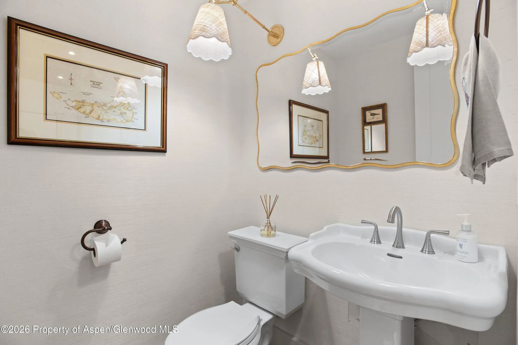 9 of 32 - 901 W Francis Street, Aspen, CO