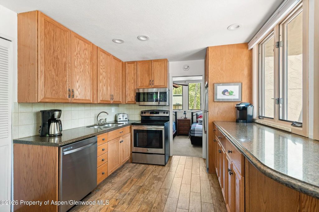 5 of 16 - 135 Carriage Way 7, Snowmass Village, CO
