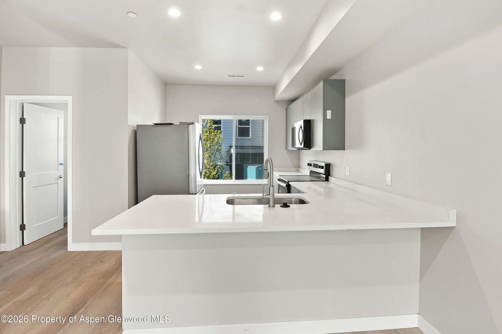 10 of 19 - 619 Overlin Drive 11, Glenwood Springs, CO