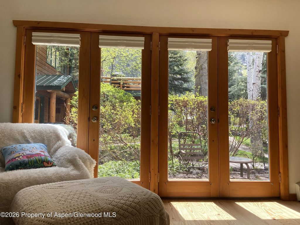 960 E Durant Avenue 7, Aspen