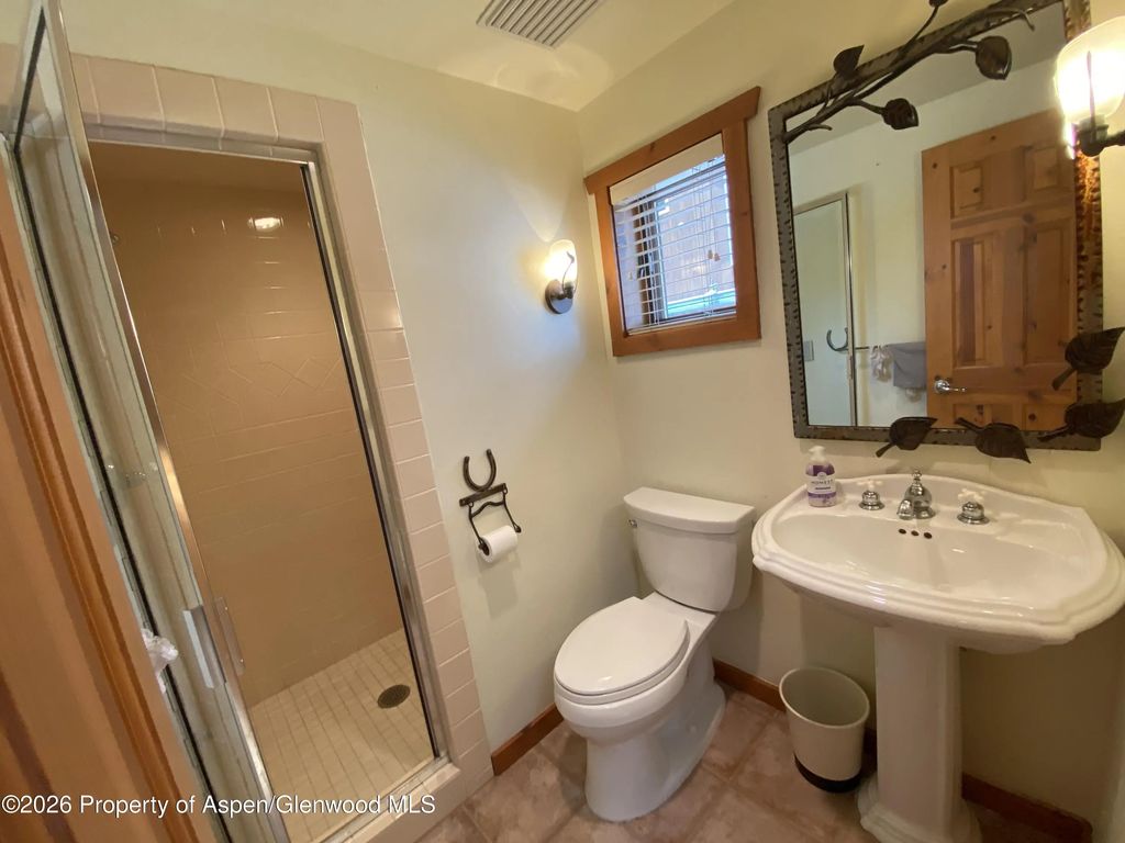 7 of 12 - 960 E Durant Avenue 7, Aspen, CO