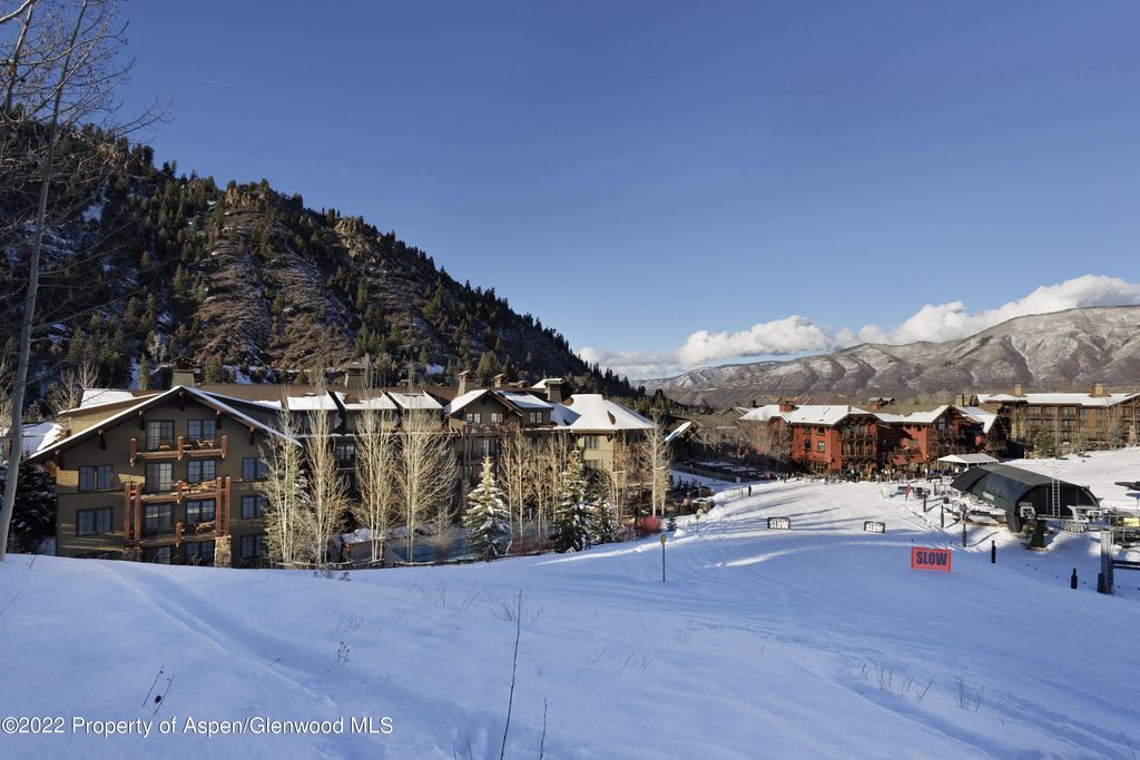 11 of 26 - 0075 Prospector Road Unit 8308 Summer Interest 11, Aspen, CO