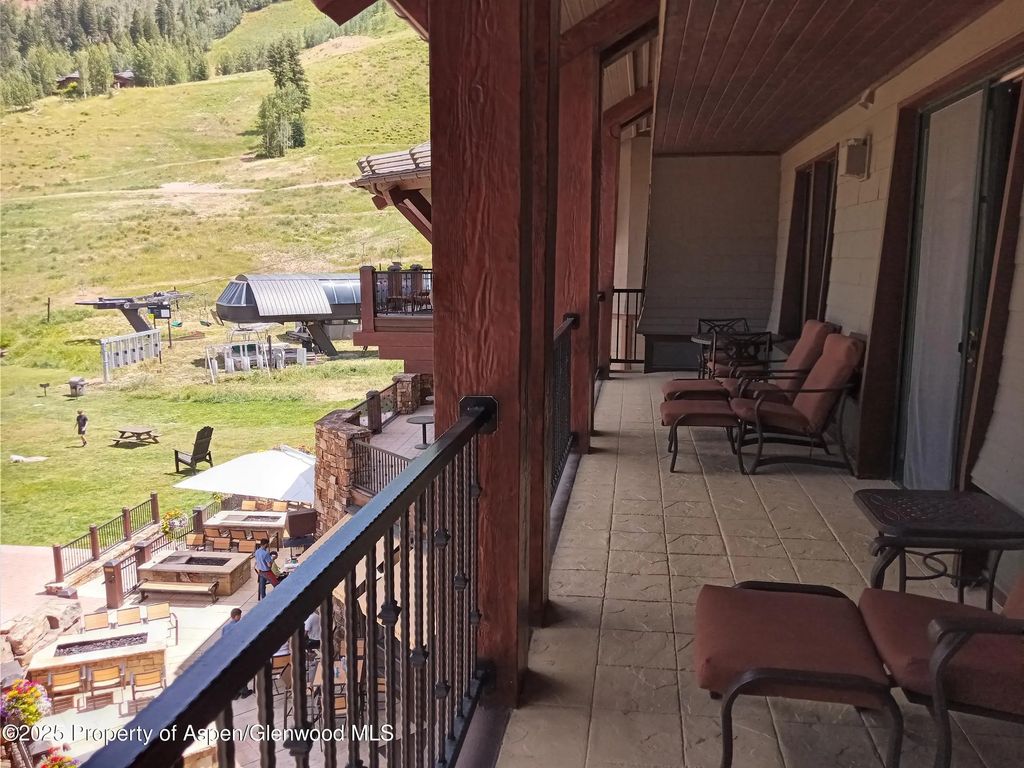 17 of 26 - 0075 Prospector Road Unit 8308 Summer Interest 11, Aspen, CO