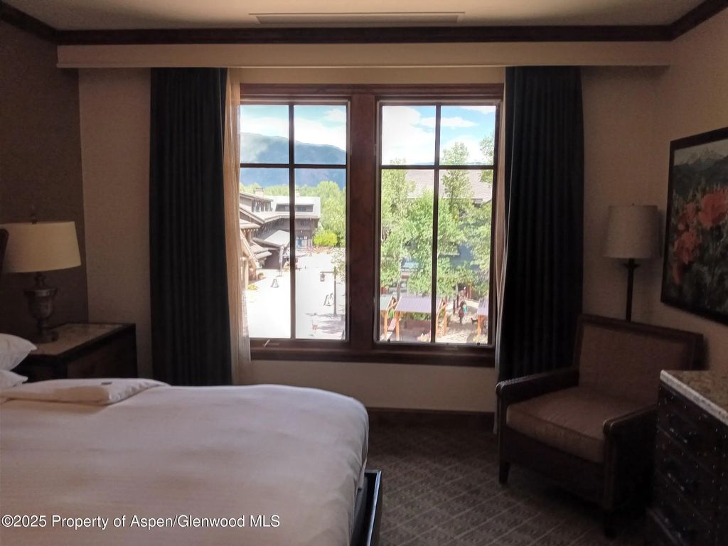 21 of 26 - 0075 Prospector Road Unit 8308 Summer Interest 11, Aspen, CO